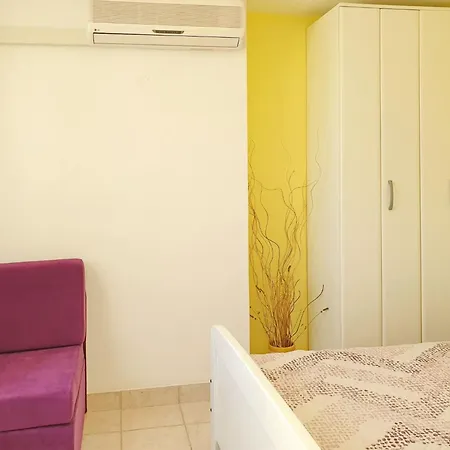 Appartement Devcic By Interhome Šilo
